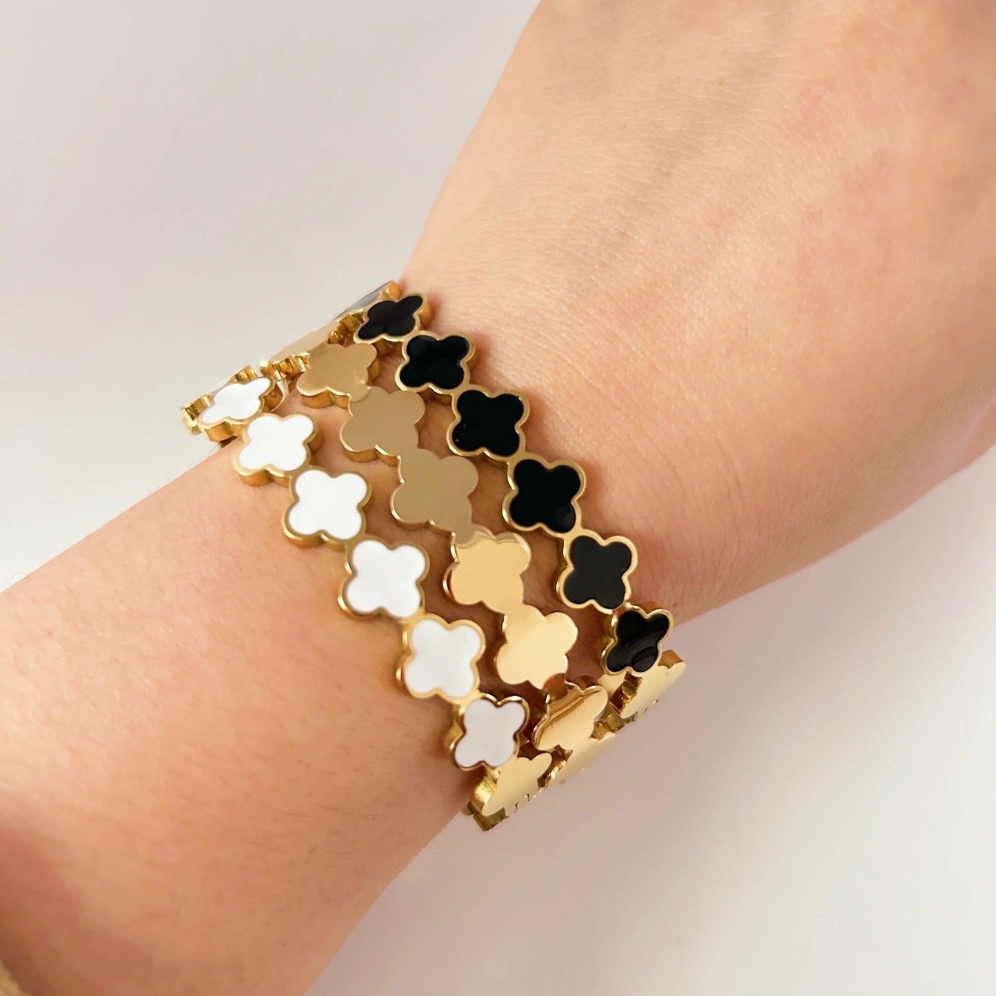 Solid Clover Bracelet