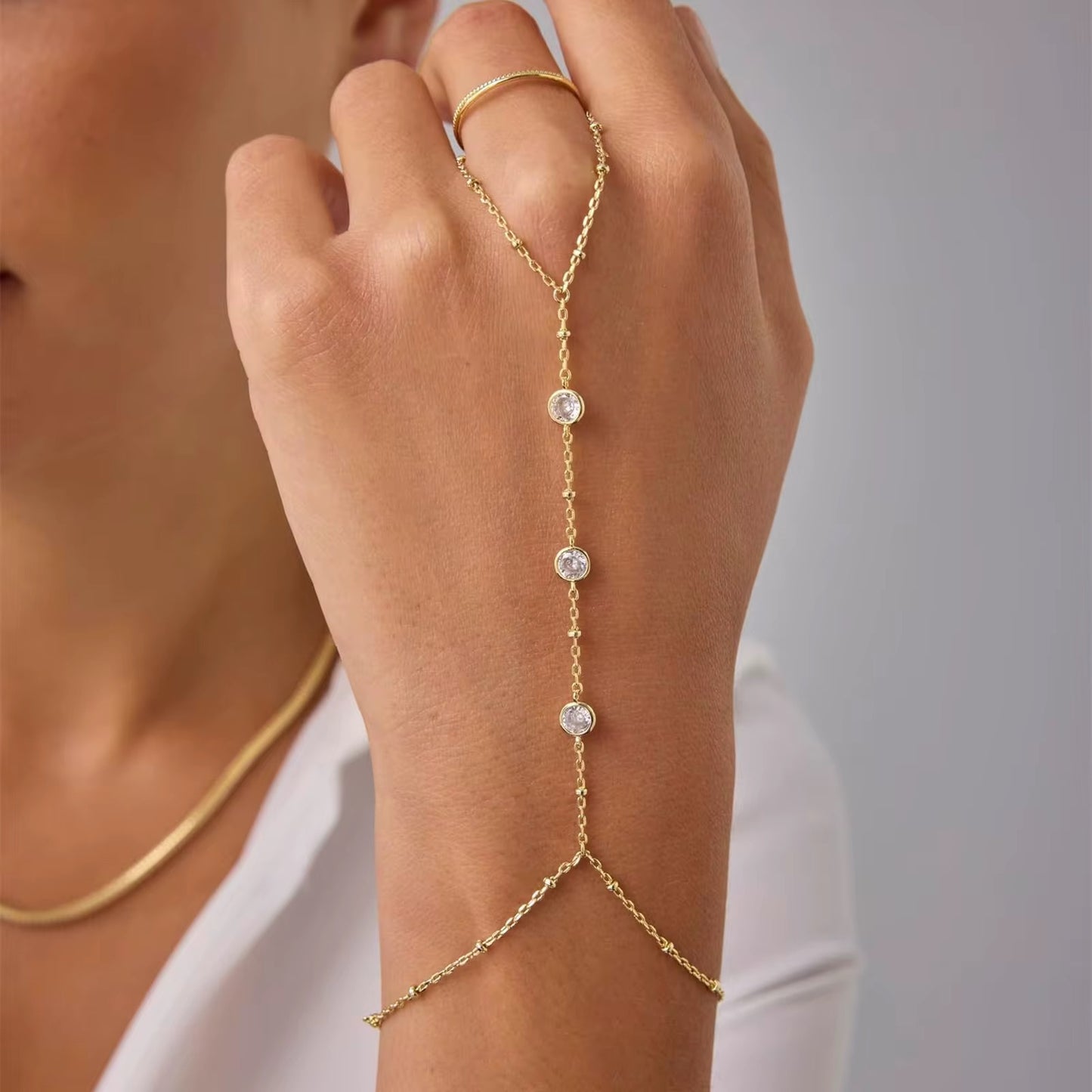 Tyrah Hand Chain - Gold