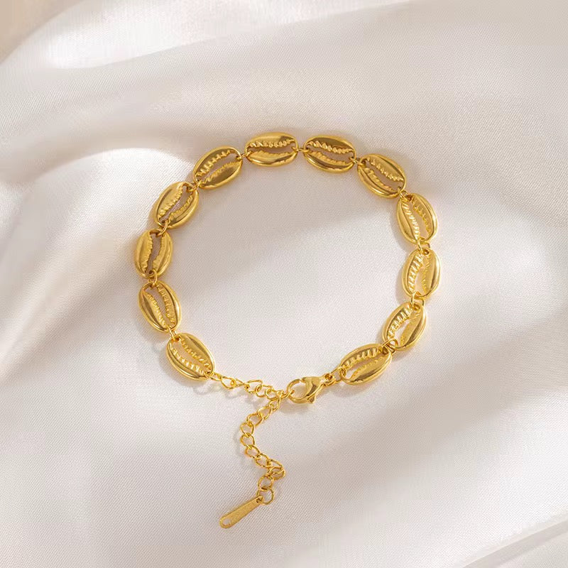 Hira Shell Bracelet