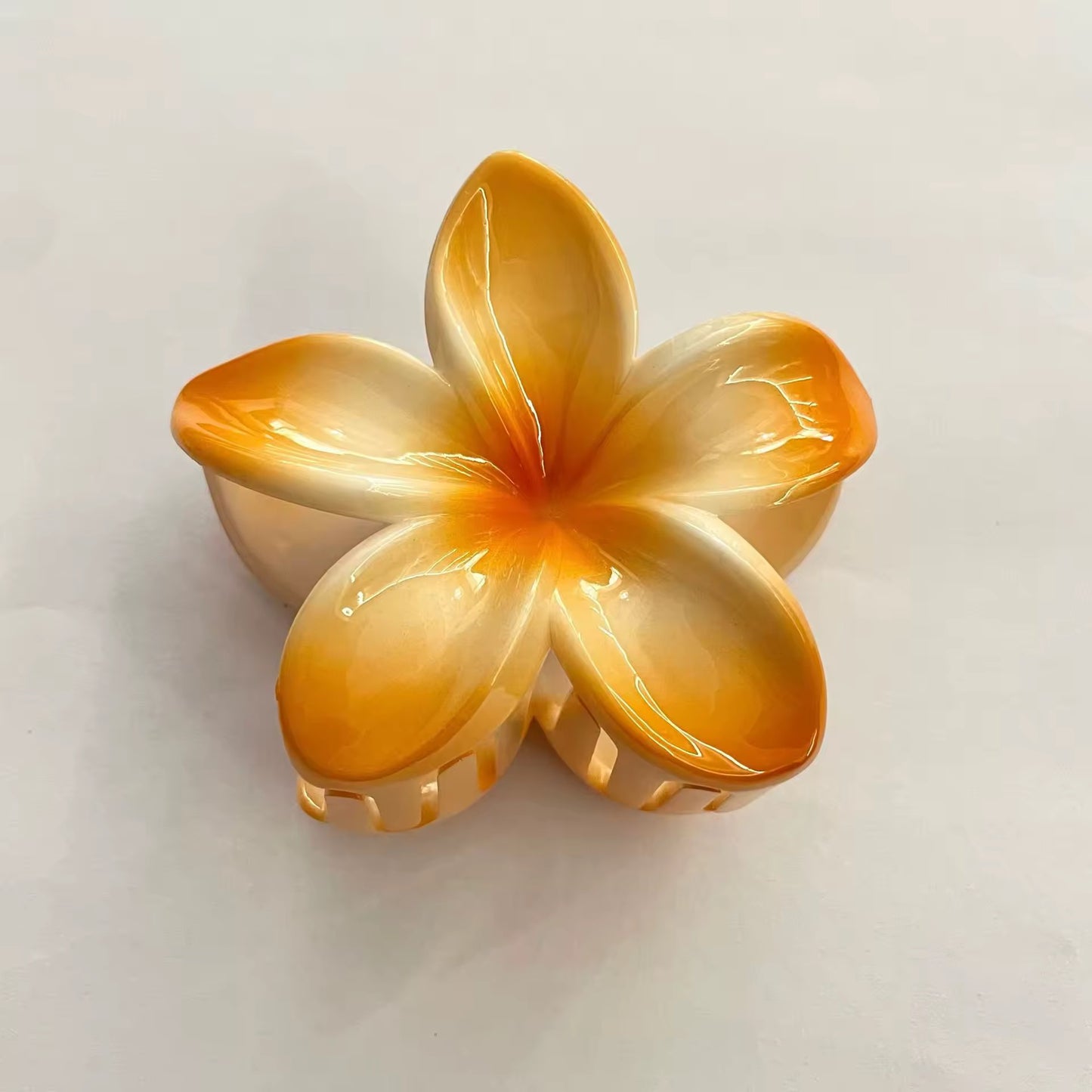 Ari Frangipani Hair Claws