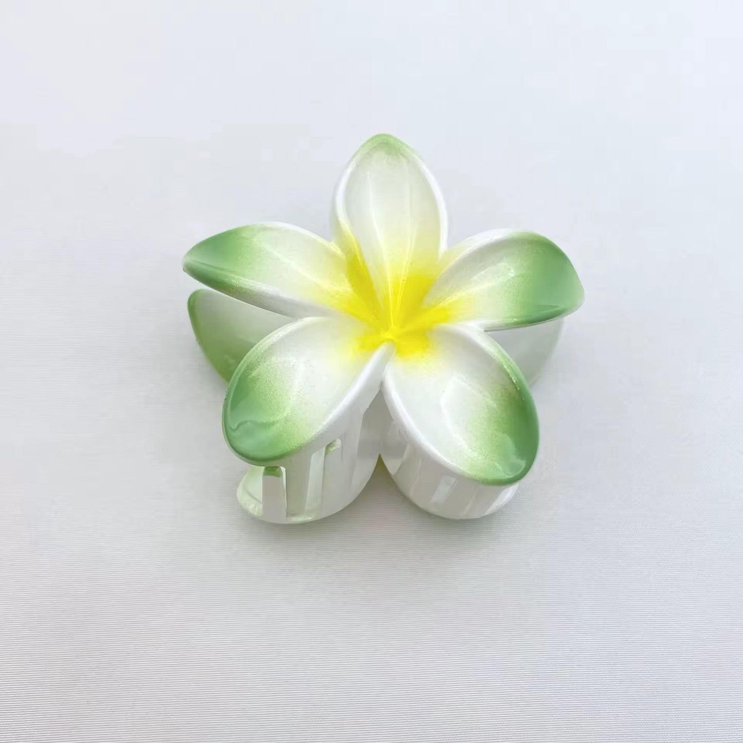 Ari Frangipani Hair Claws