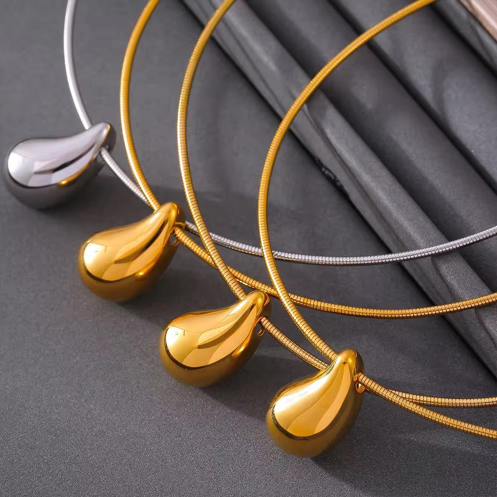 Teardrop Elegance Necklace - Silver