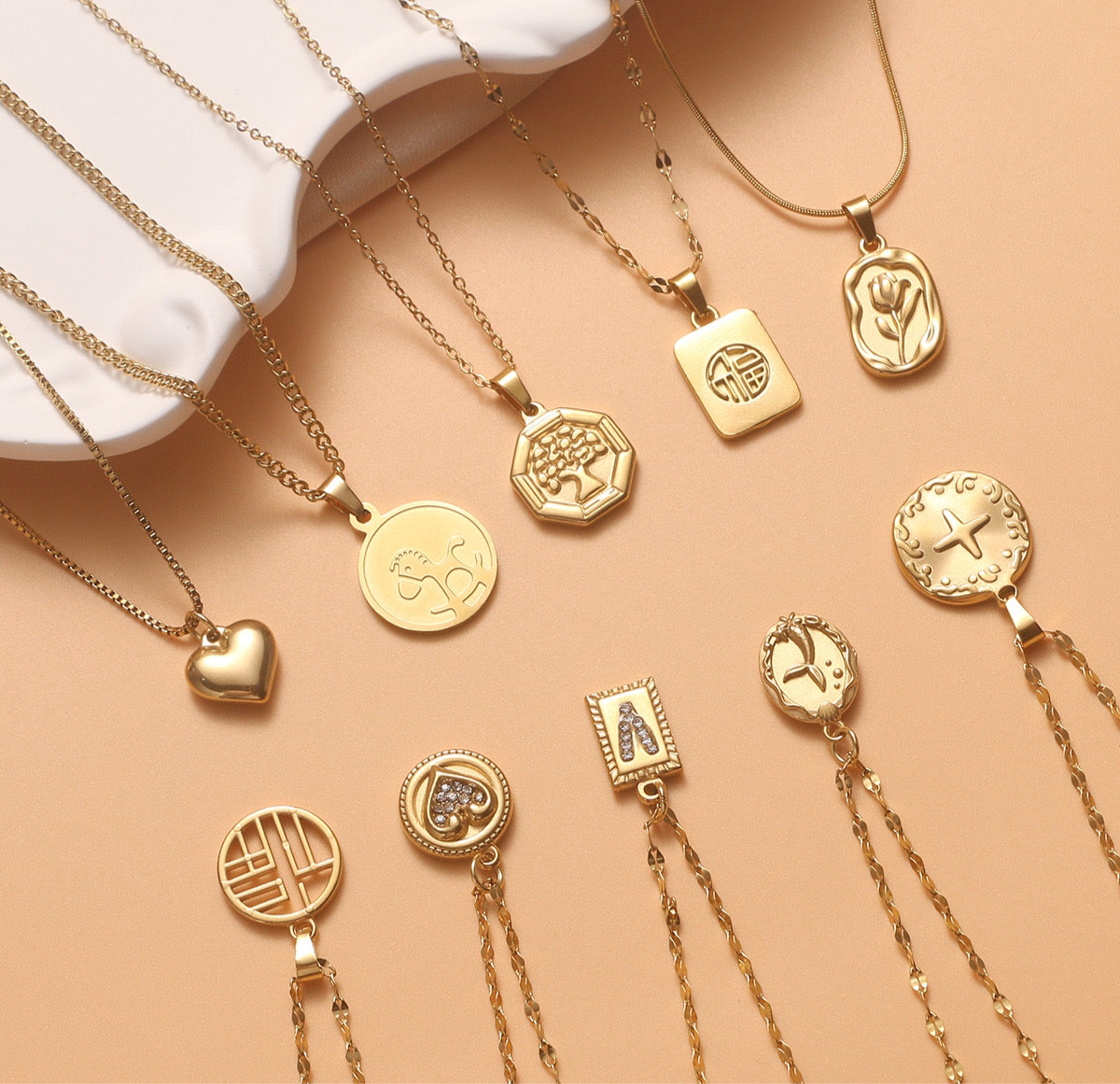 Rose Pendant Necklace