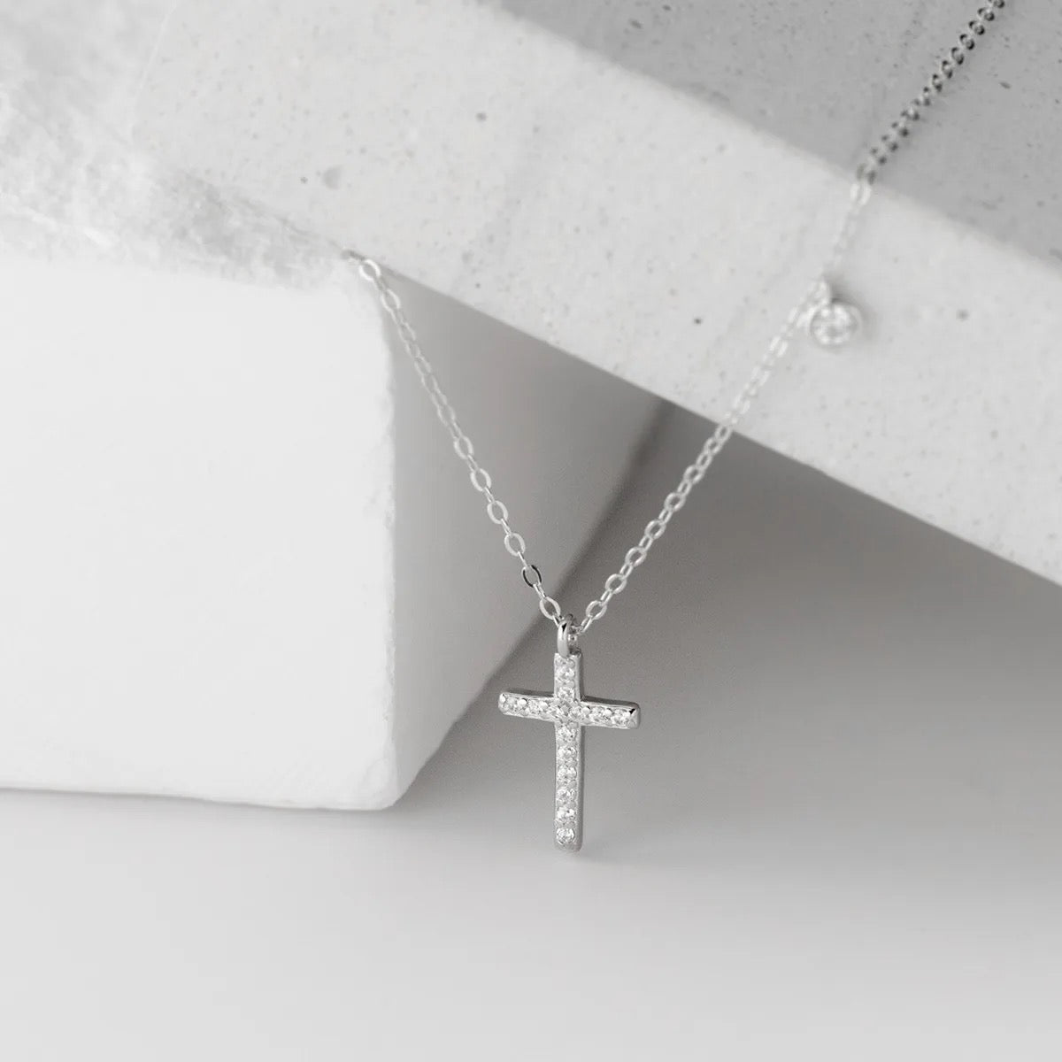 Dainty Cross Necklace - Silver