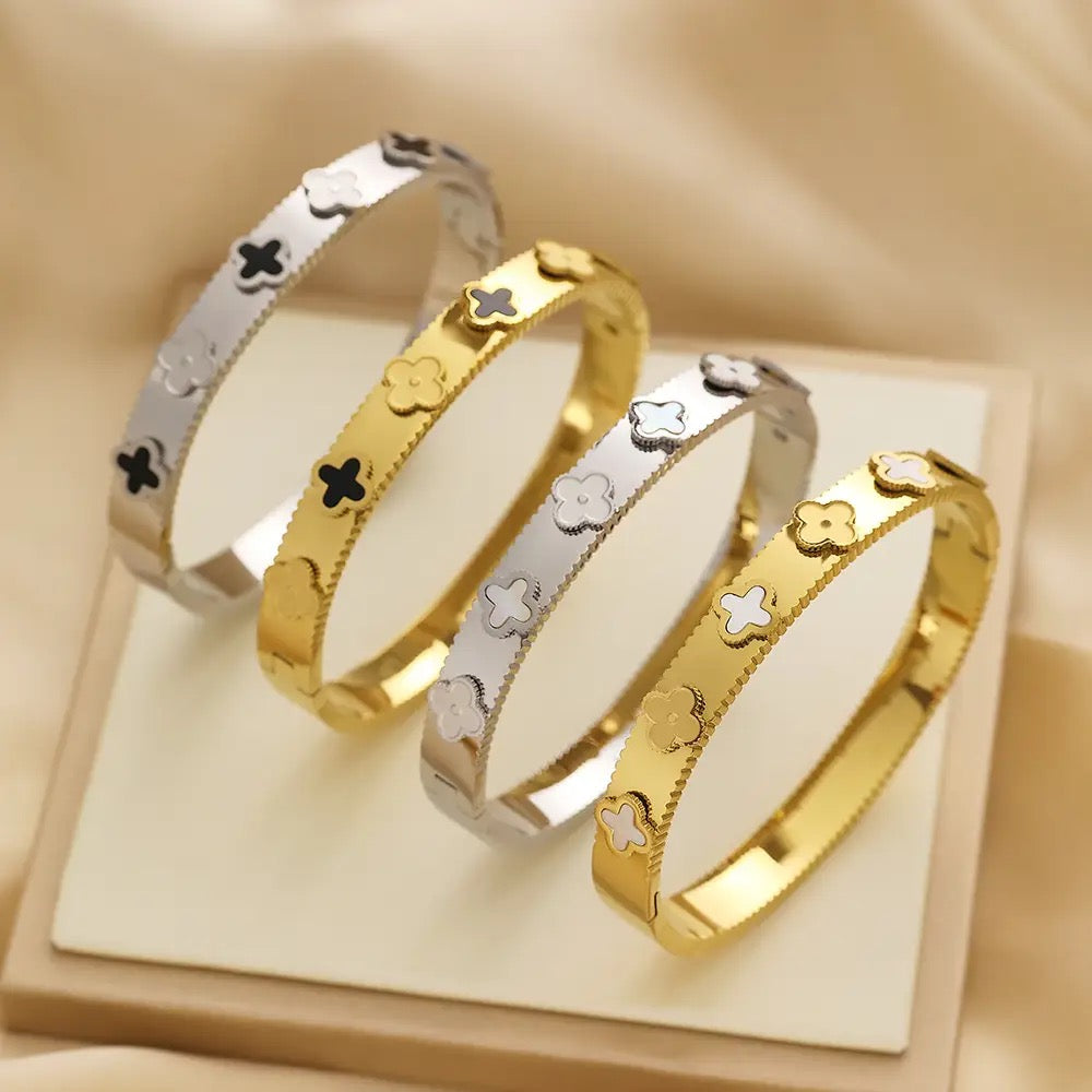 Clover 3D Bracelet