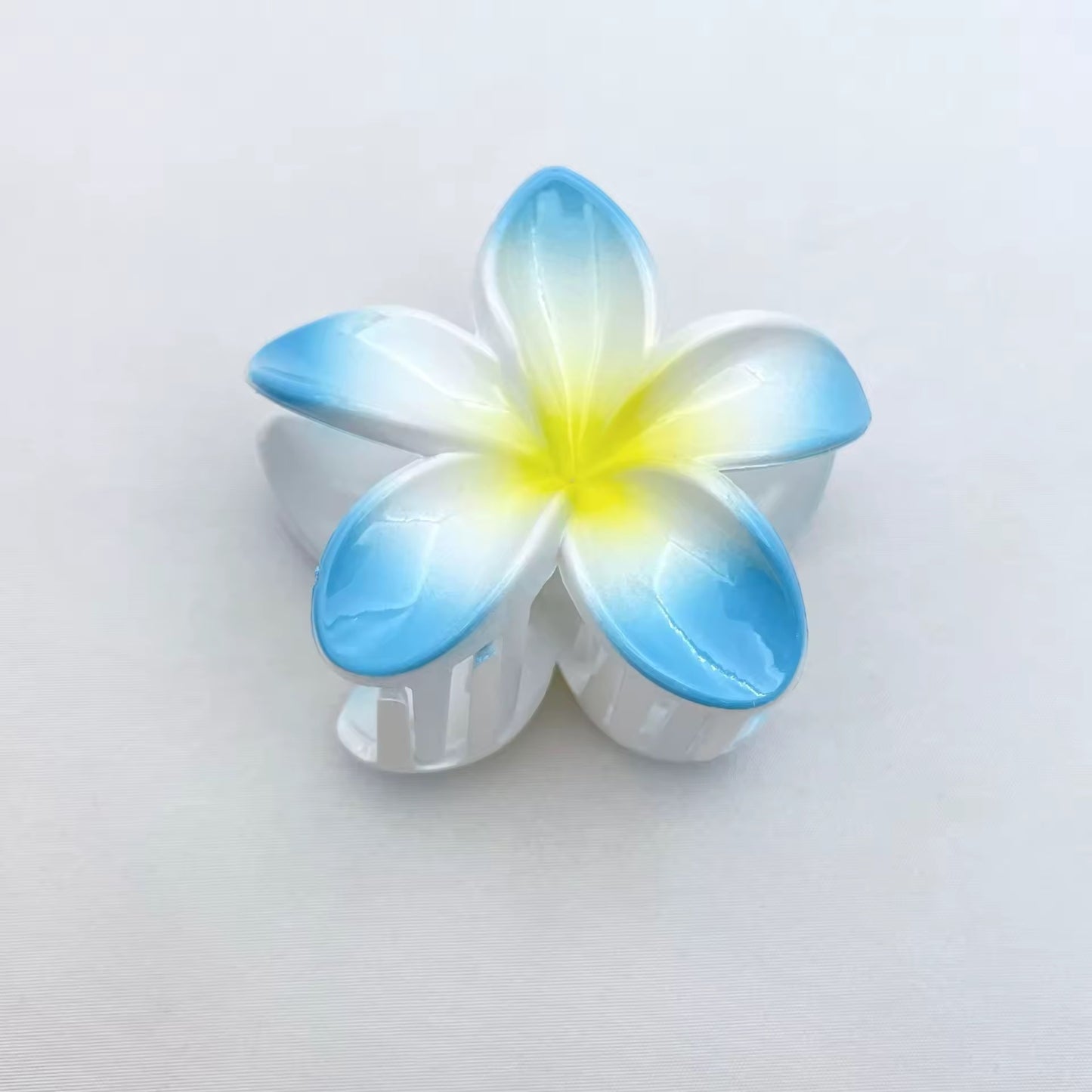 Ari Frangipani Hair Claws