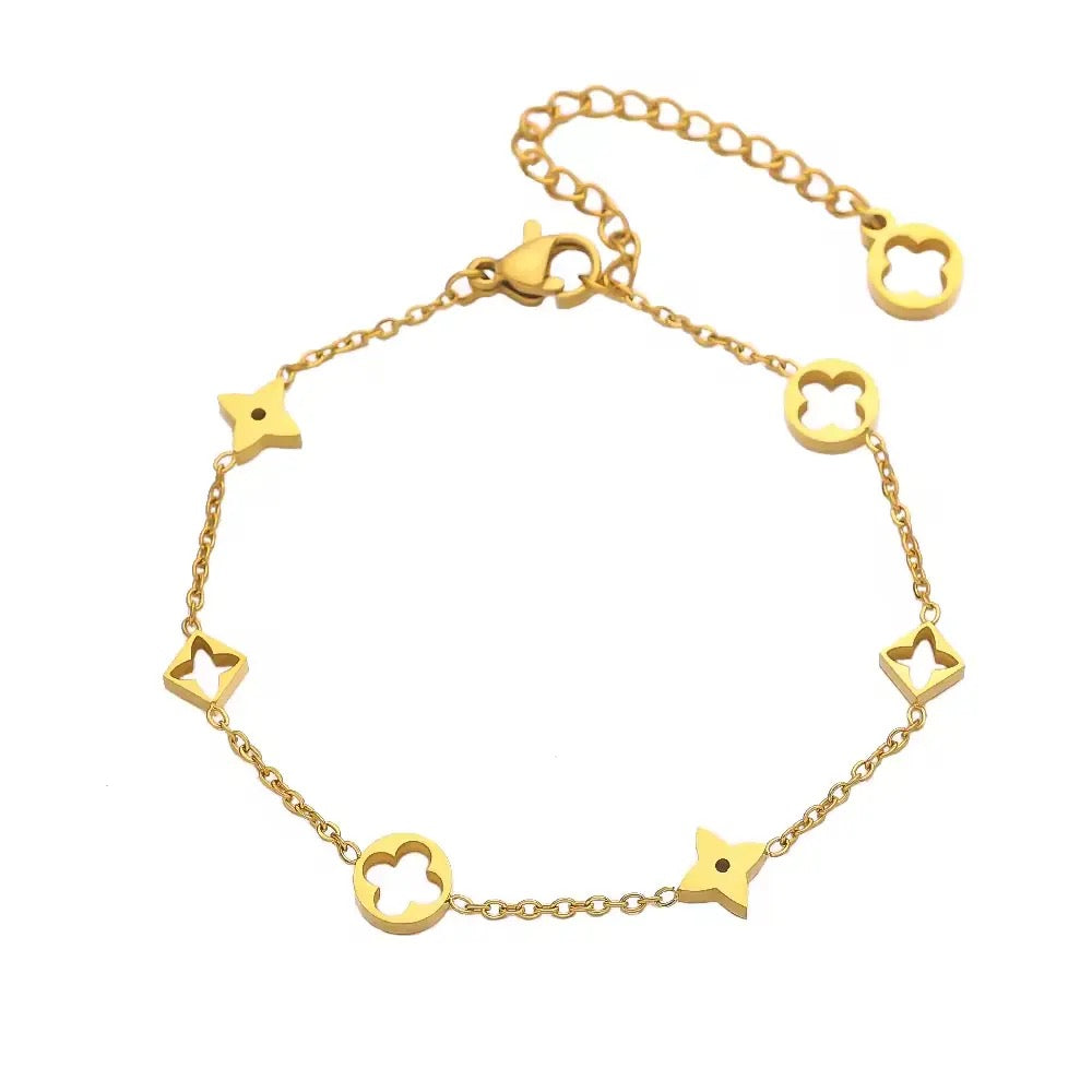 Clover Hollow Bracelet