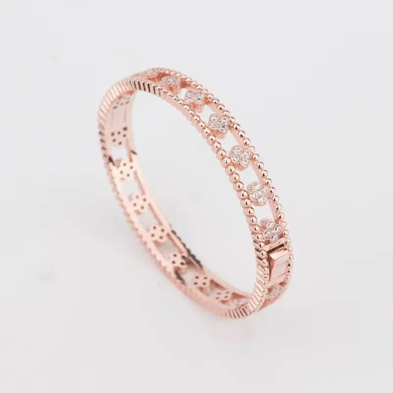 Classic Cut Clover Bracelet