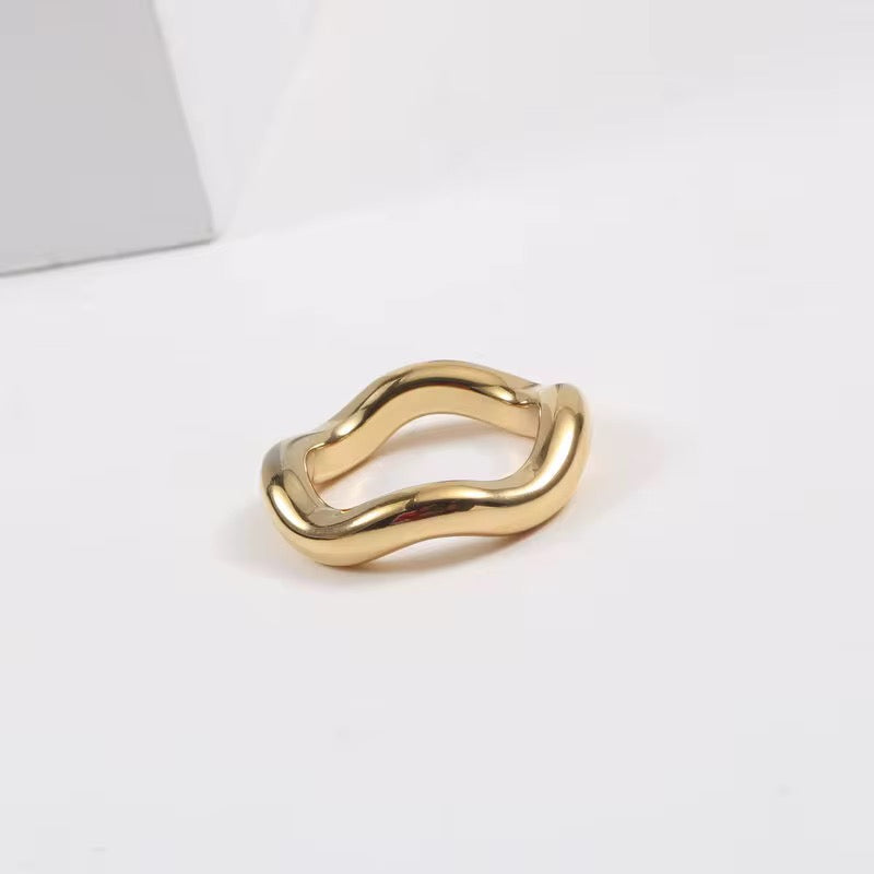 Tide wave Ring