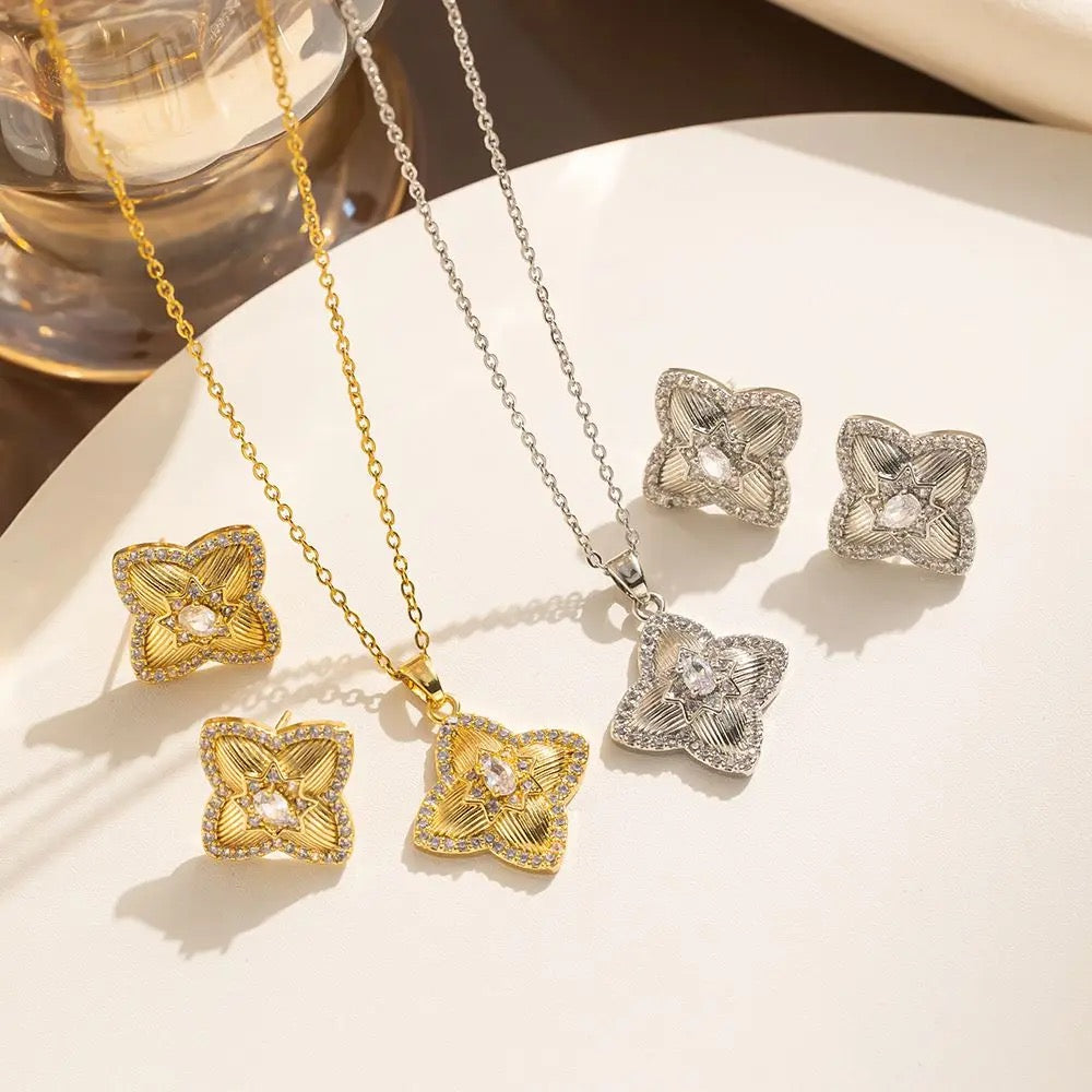 Clover Flowers Set