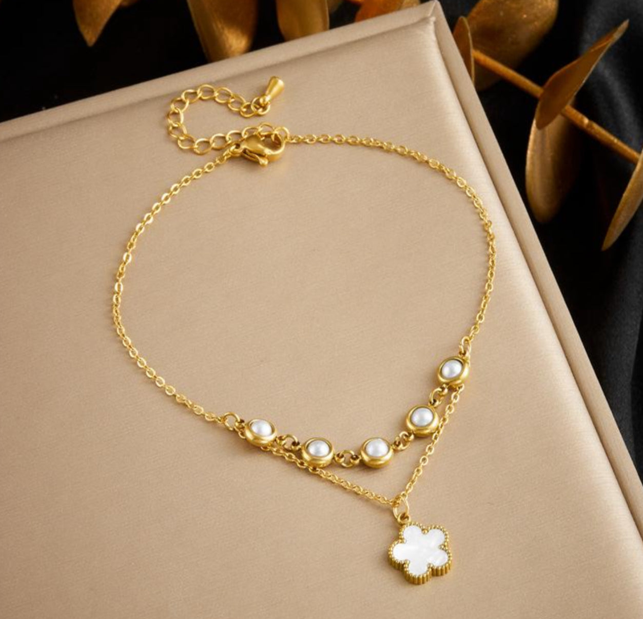 Flower and Pearl anklet