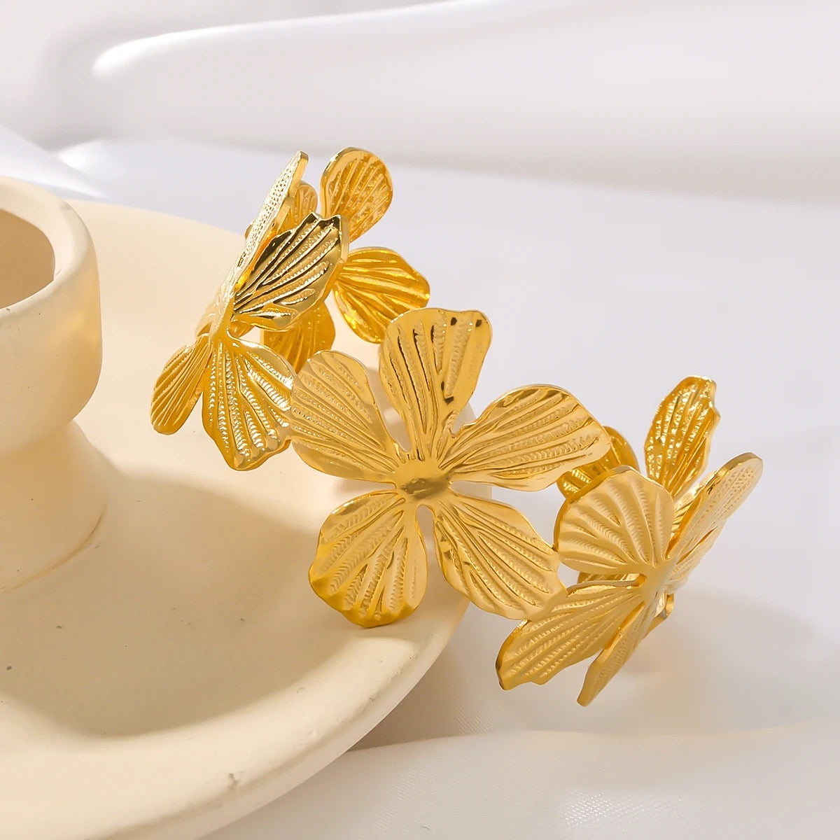 Senibua Cuff