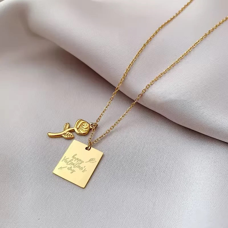 Noqu Rosi Necklace - Happy Valentine’s Day