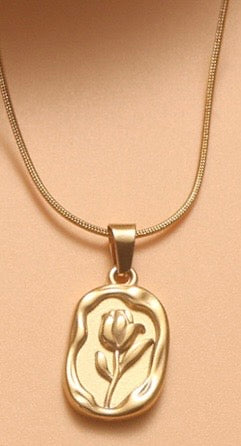 Flower Pendant Necklace