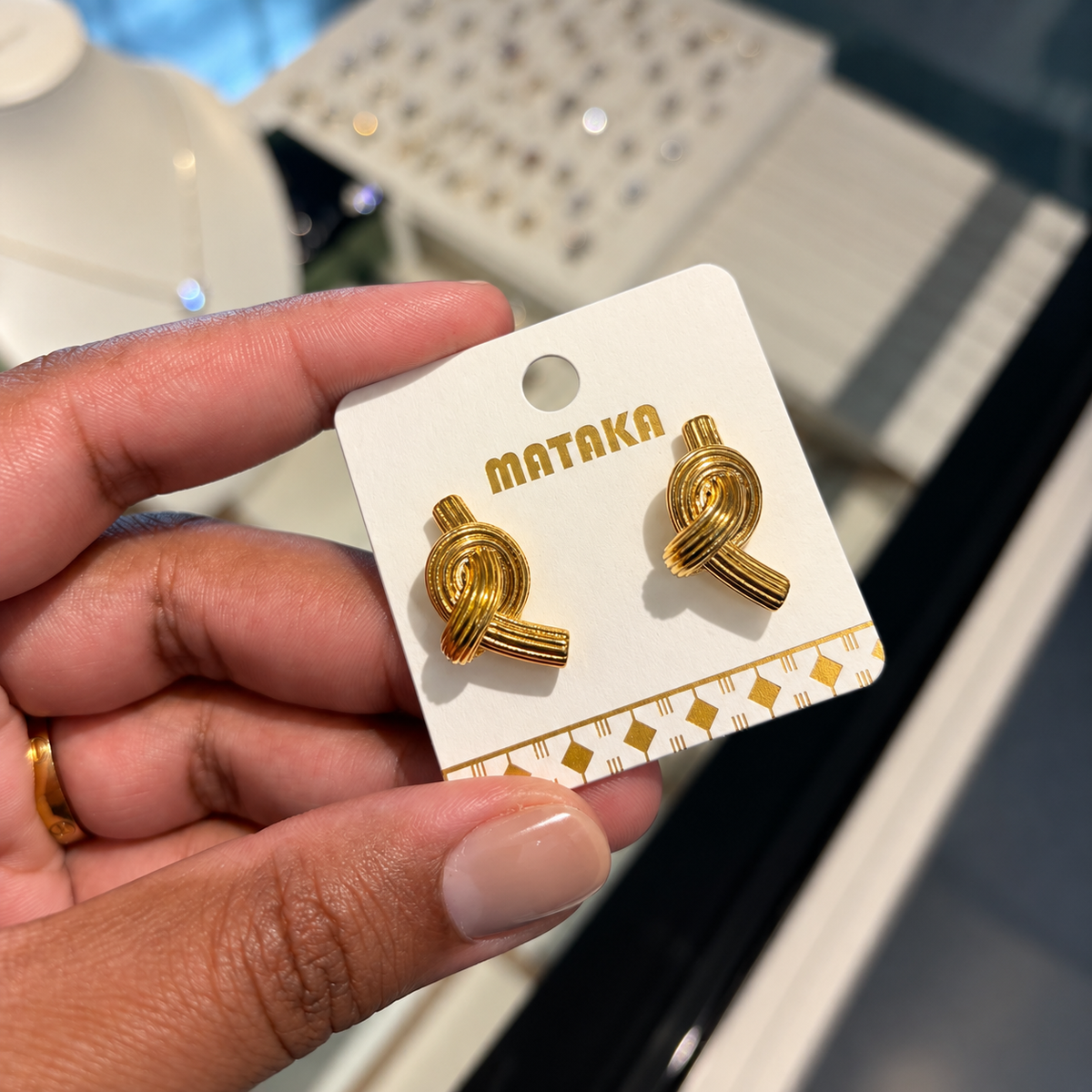 Amara Knot Earring