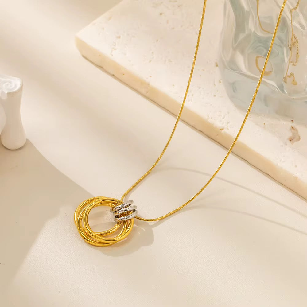 Amara Interlinked Necklace