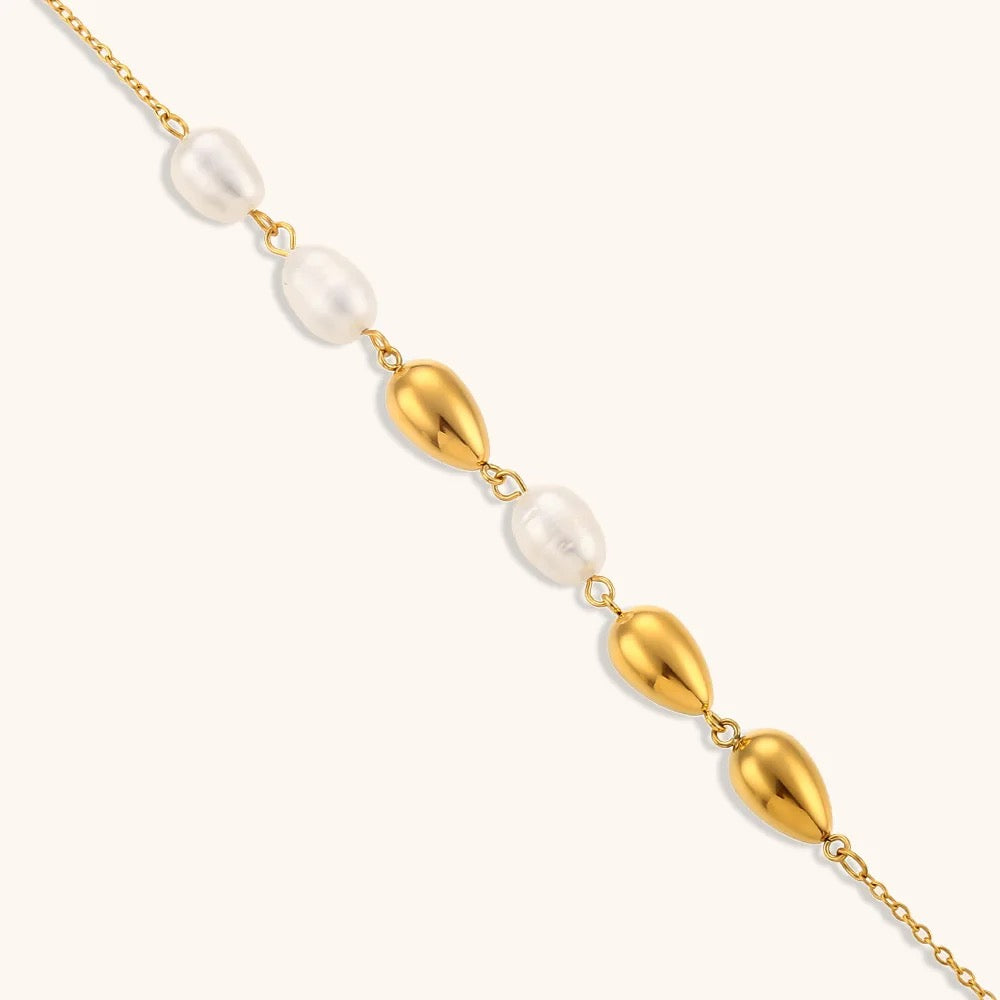 Goldie Pearl Necklace