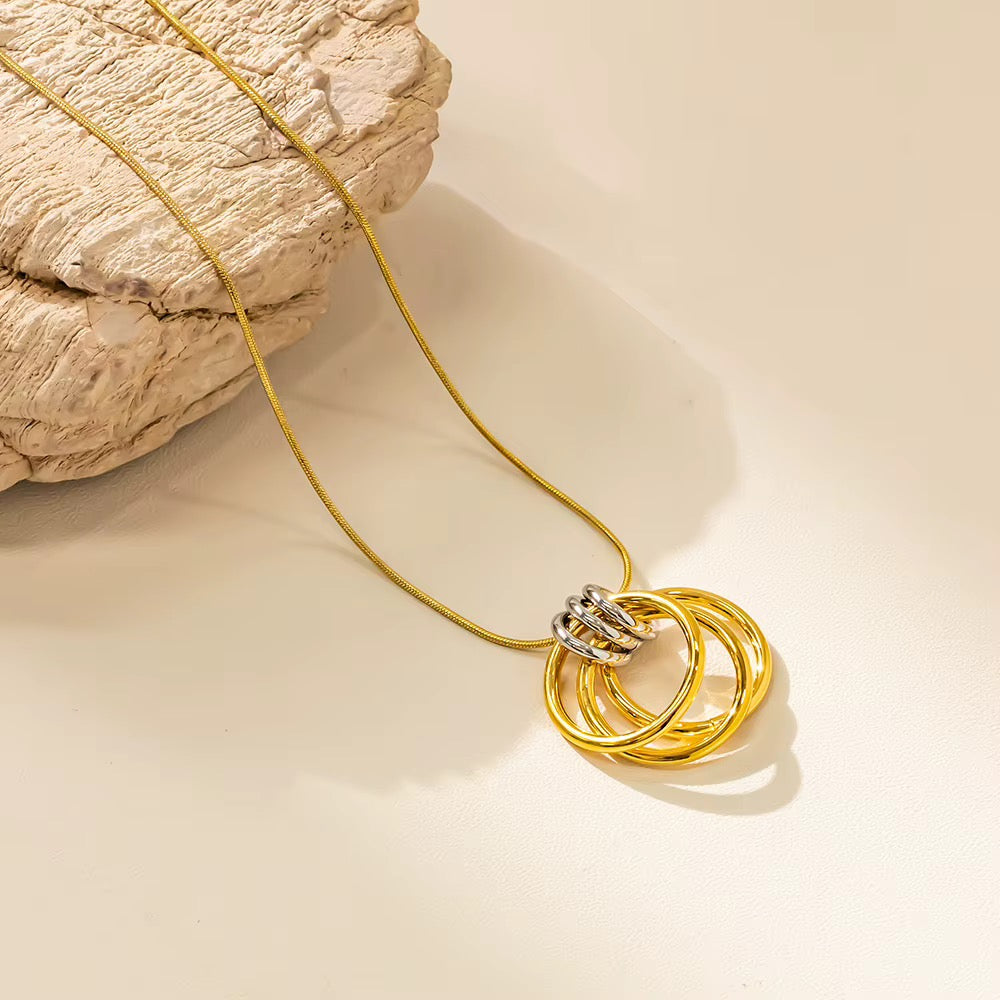 Amara Interlinked Necklace