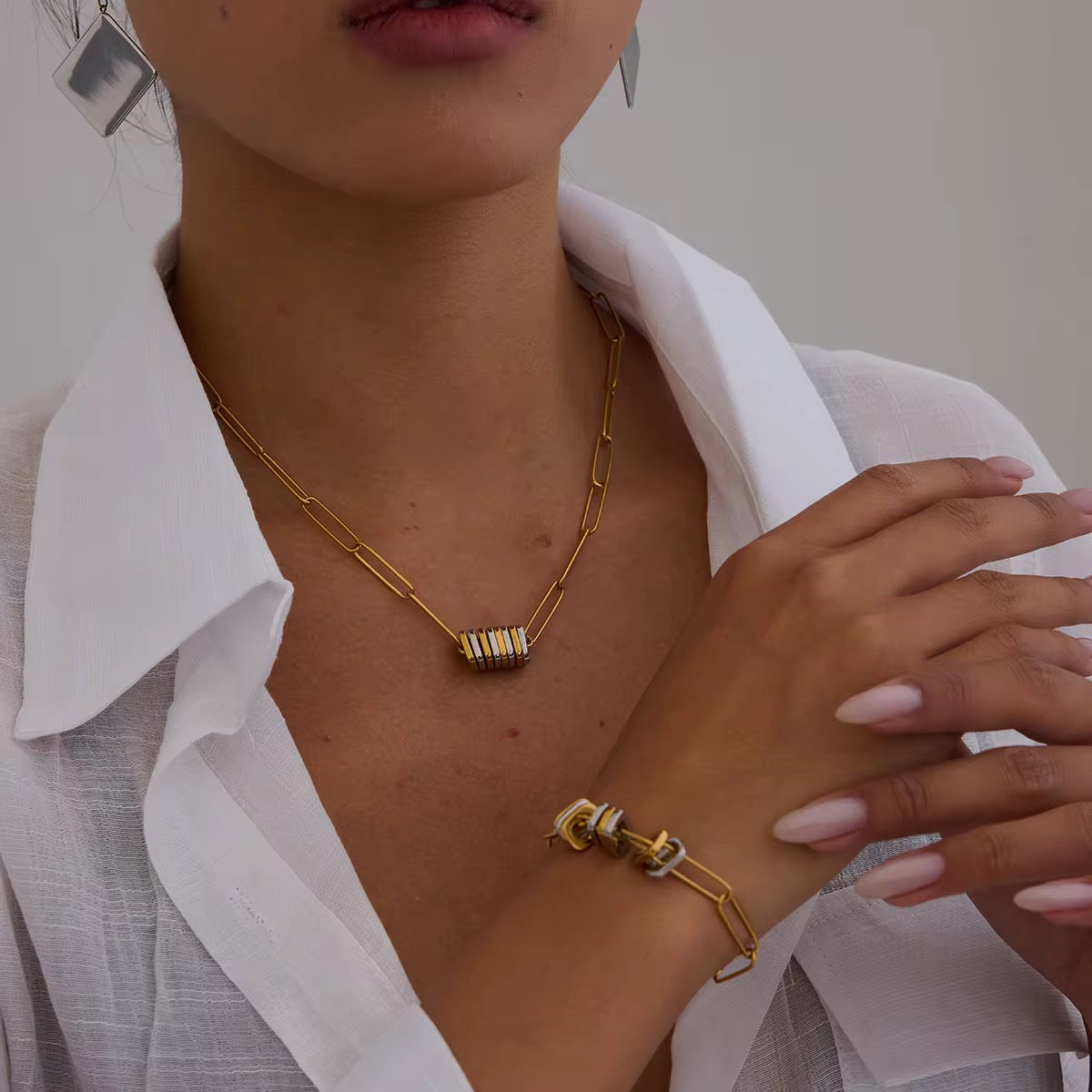 Modern Minimalist Two-Tone Jewelry Set (Necklace + Bracelet)