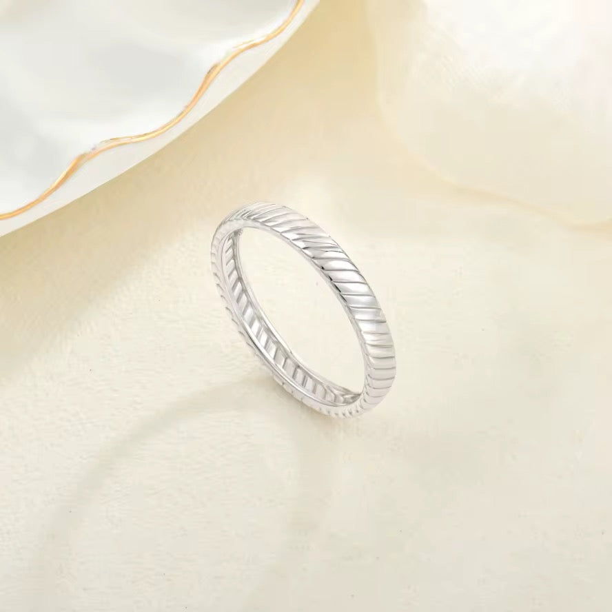 Aureline Twist Band