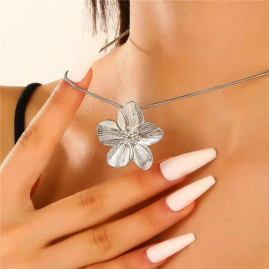 Senikau Necklace - Silver