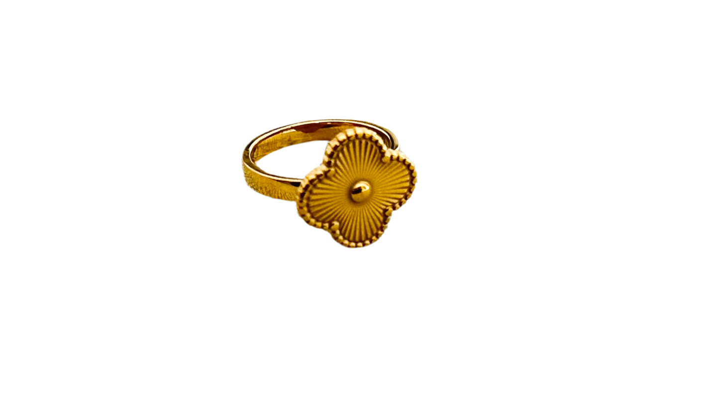 Clover Ring - Gold