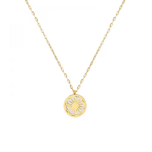 Daisy Pendant Necklace