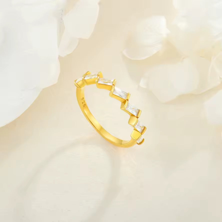 Verona Crown Ring
