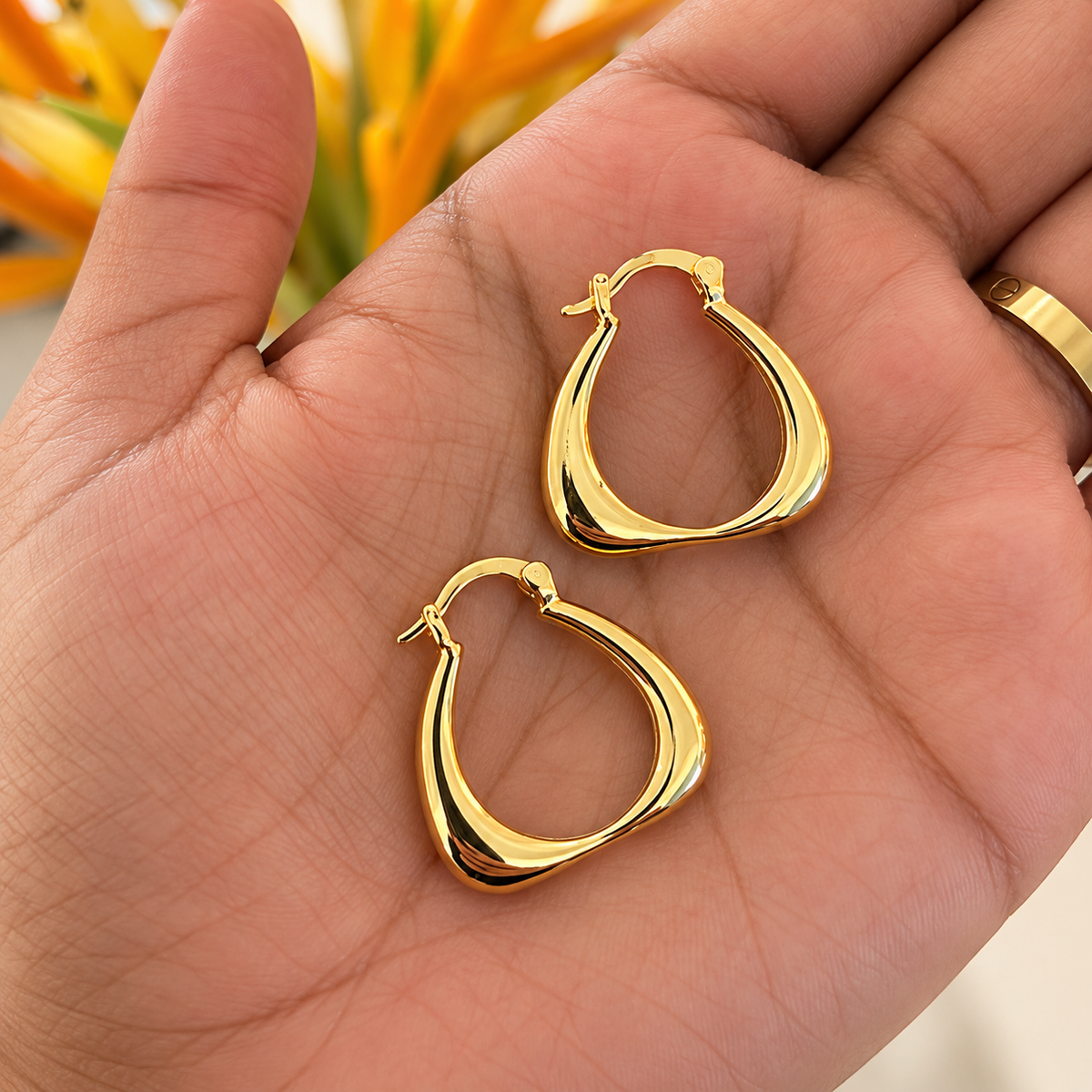 Sculpted Gold Hoops