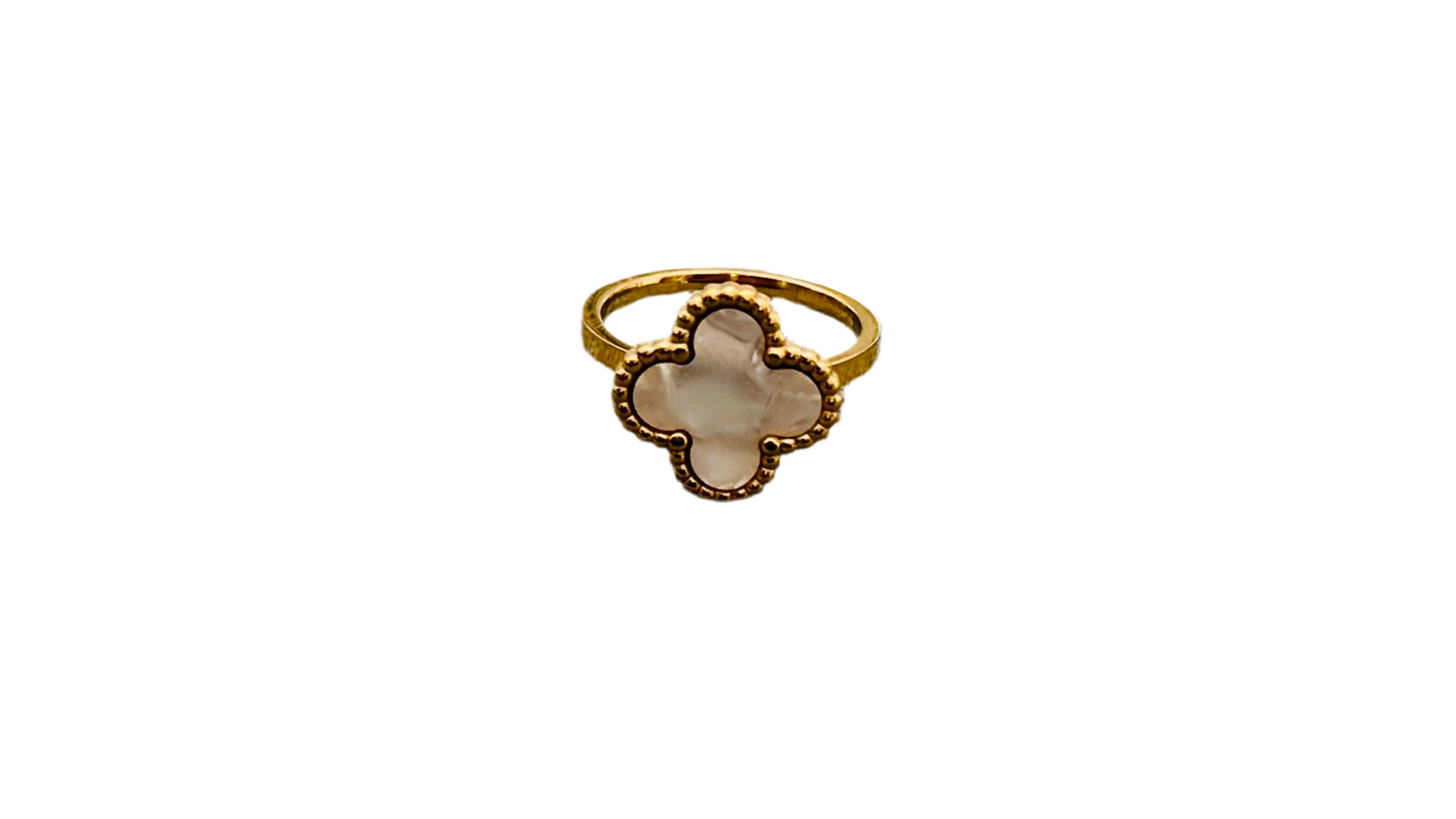 Clover Ring - White